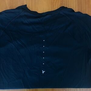 Old Navy Active Seamless Workout shirt